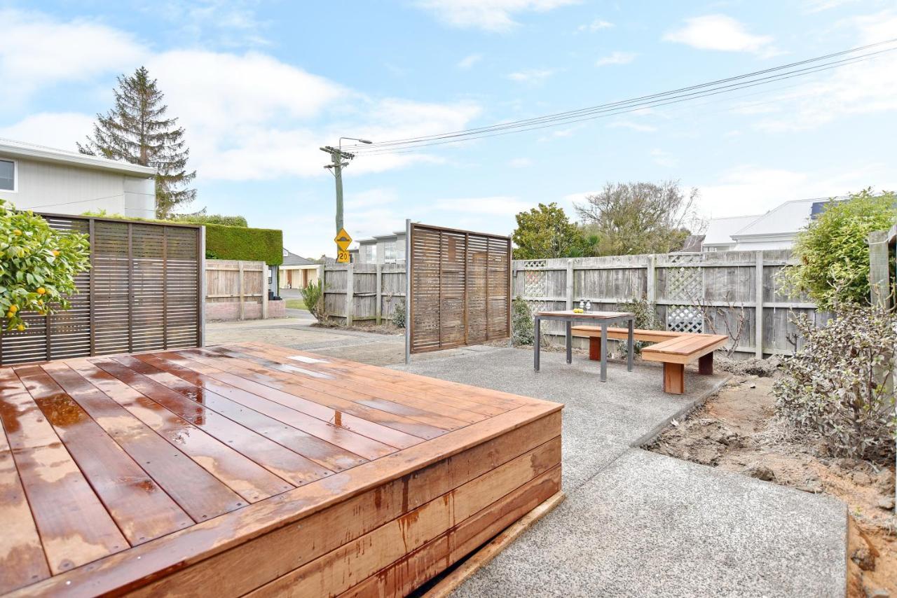 Brockworth Place - Christchurch Holiday Homes Экстерьер фото