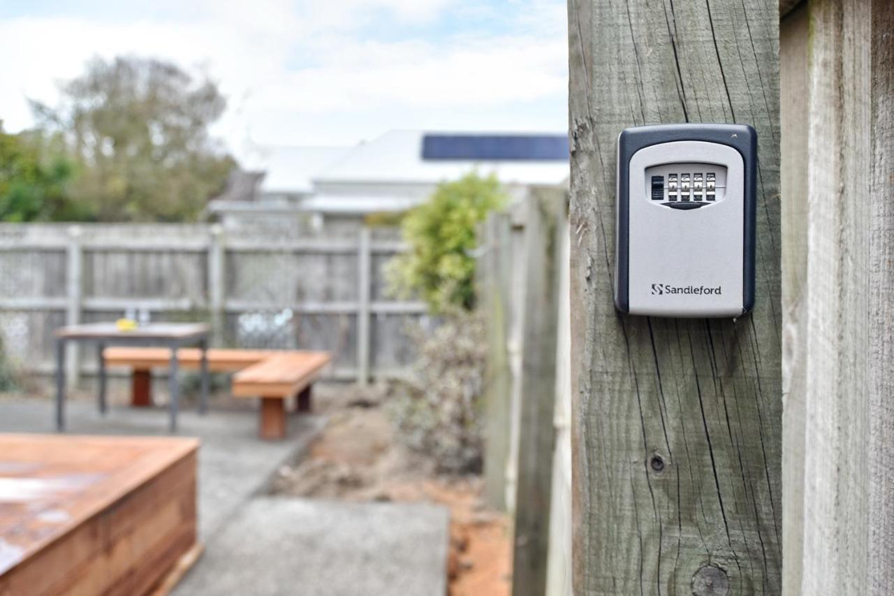 Brockworth Place - Christchurch Holiday Homes Экстерьер фото